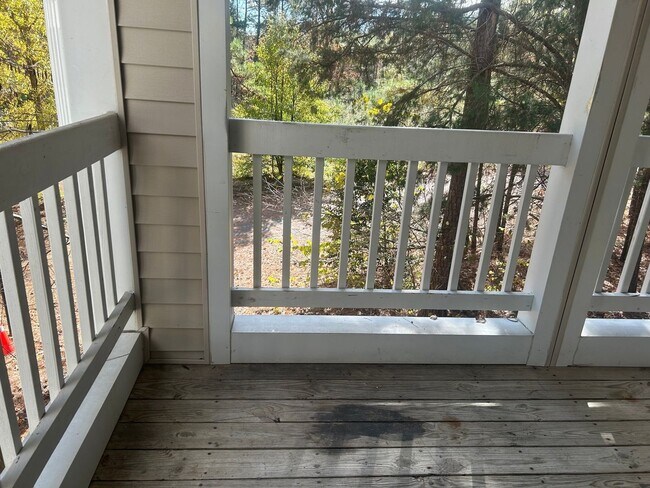 Foto del edificio - Charming 2BR Condo in Raleigh exelent loca...