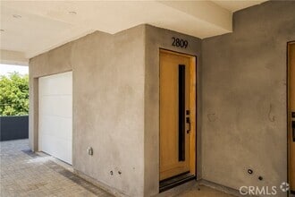 Building Photo - 2809 1/4 E 6th St