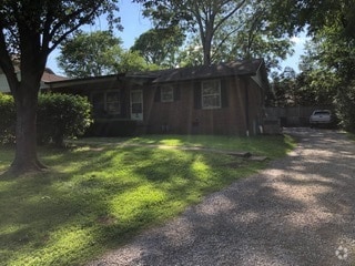 Building Photo - 3607 Mayflower Pl