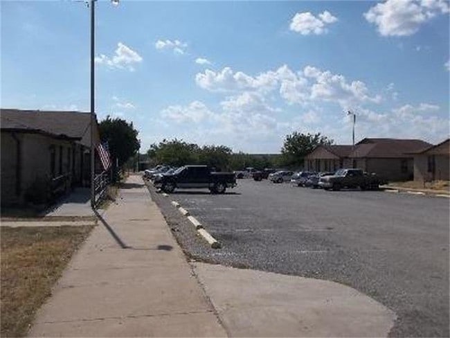 Building Photo - 309 Walnut Hill Dr