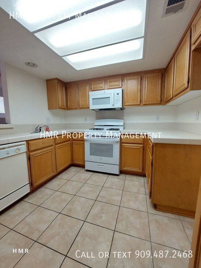 Building Photo - MOVE IN SPECIAL for 3 Months!!! Lovely 2 B...