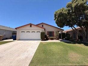 Building Photo - 4315 Range Dr