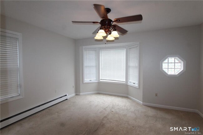 Foto del edificio - 7 Bittersweet Ln