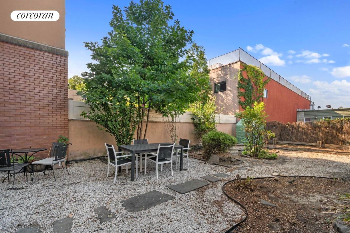 Foto principal - 22 4th St