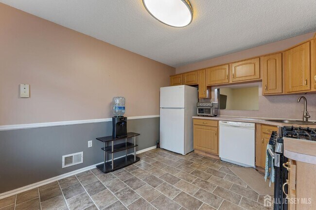 Foto del edificio - 403 Red Crest Ln