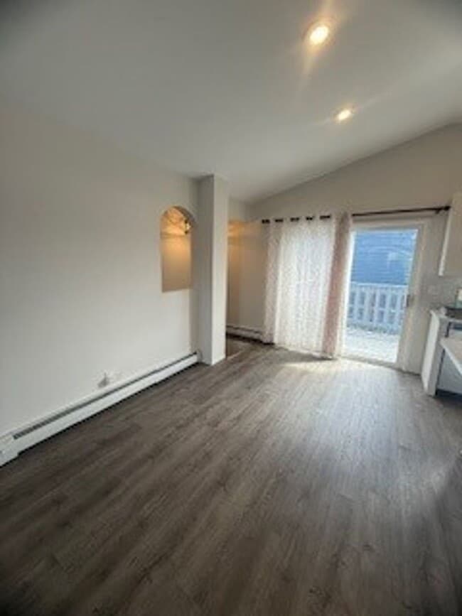 Foto del edificio - 1301 W Summit St