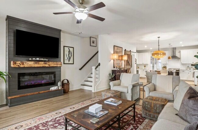 Building Photo - 267 Summers Dr