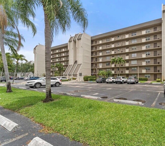 Foto del edificio - 3150 W Rolling Hills Cir