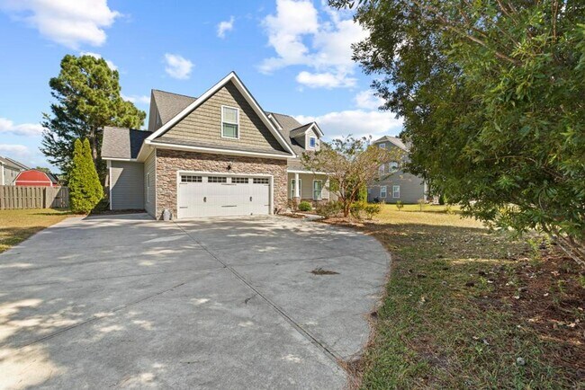 Foto del edificio - Minutes to the Beach! Conveniently located in Holly Ridge.