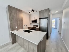 Building Photo - 15 Rue Guizot E