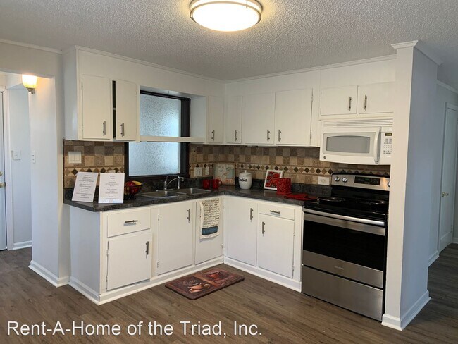 Building Photo - 2 br, 1 bath House - 102 Duffy Avenue