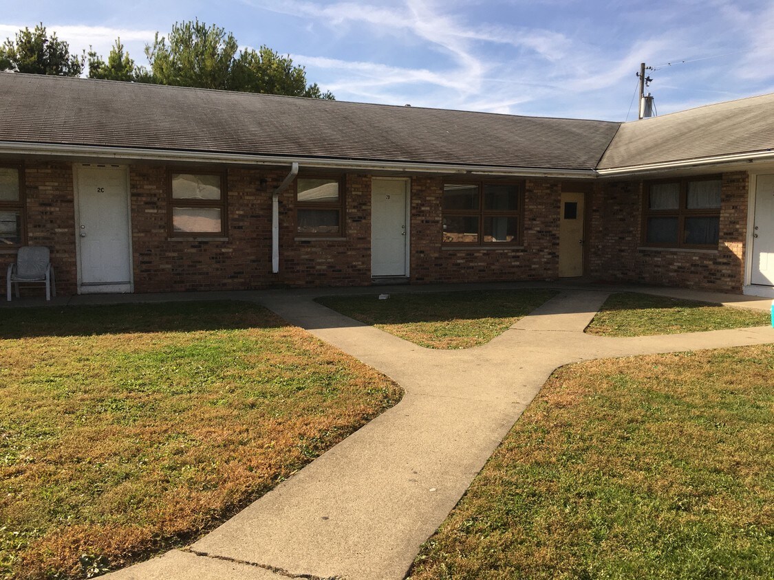 207 Shelly Dr Thomasboro, IL 61878 Alquileres en Thomasboro, IL