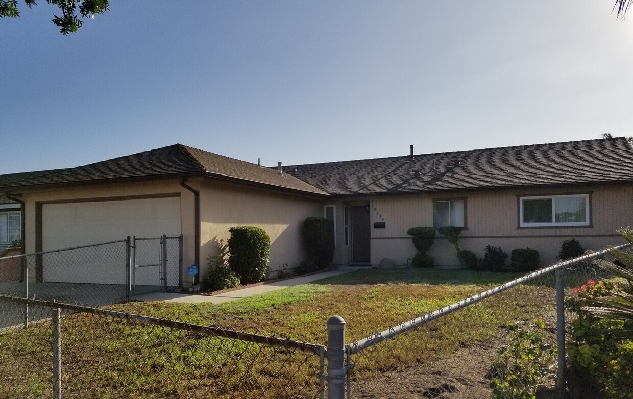 Foto principal - Darling 3 bedroom Home in Oxnard