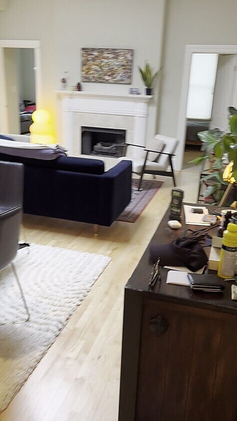 Primary Photo - Charming 2BR Condo in Logan Circle