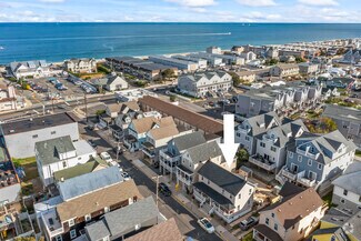 Walk to the beach! - 14 Center St