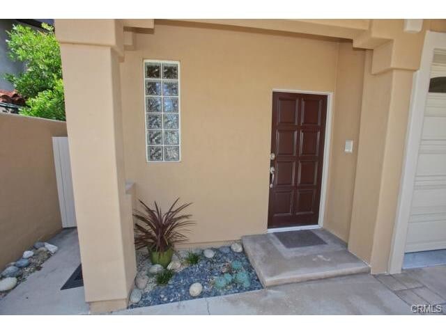 Foto del edificio - 622 N Juanita Ave