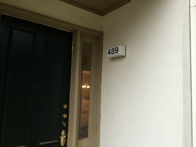 Foto del edificio - 2100 Tanglewilde St