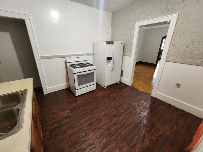 Foto del edificio - 154-156-156 Ave D