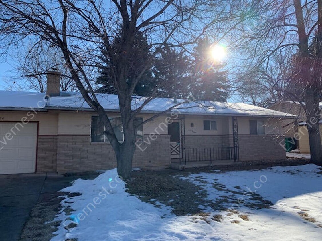 Foto principal - Lovely 3-Bedroom Home: Your Perfect Sanctu...