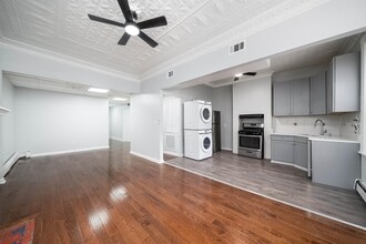 Building Photo - 728 Bergen Ave
