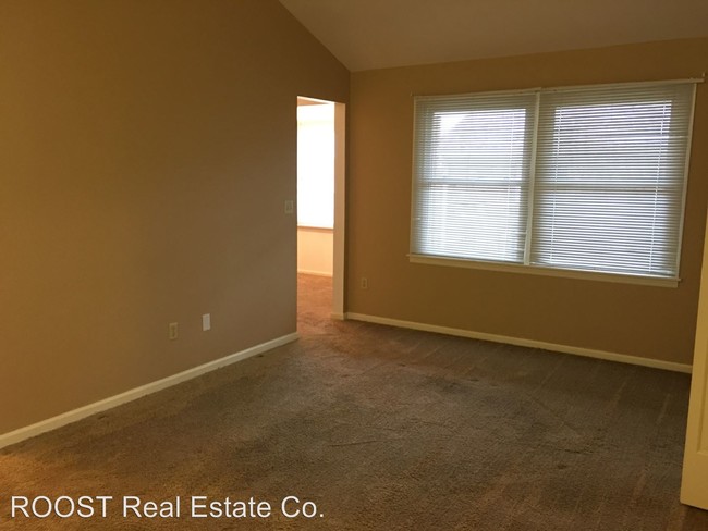 Building Photo - 125 Berwick Dr