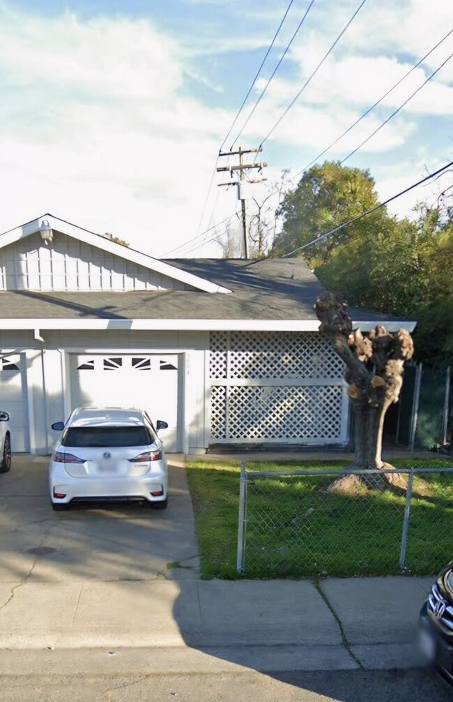 Building Photo - 5804 Westfield St