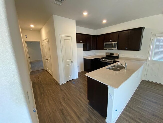 Foto del edificio - 3508 Lodgepole Dr