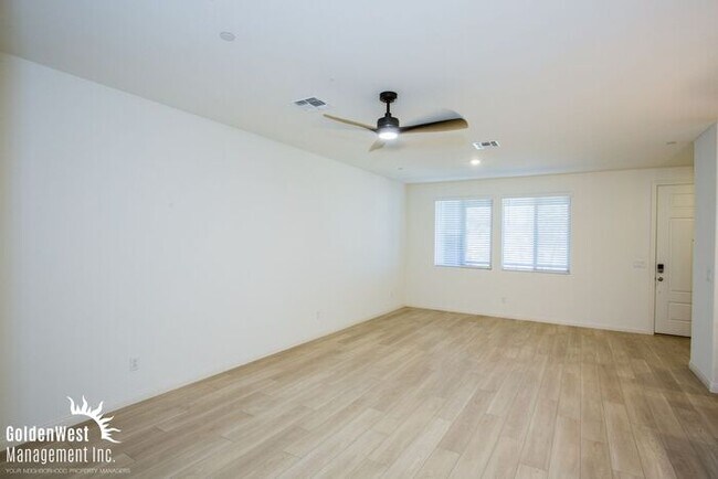 Foto del edificio - Newly built 3Bdm 2.5Ba Townhome in Summerlin!