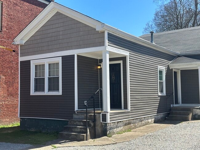 Building Photo - 3202 Rudd Ave