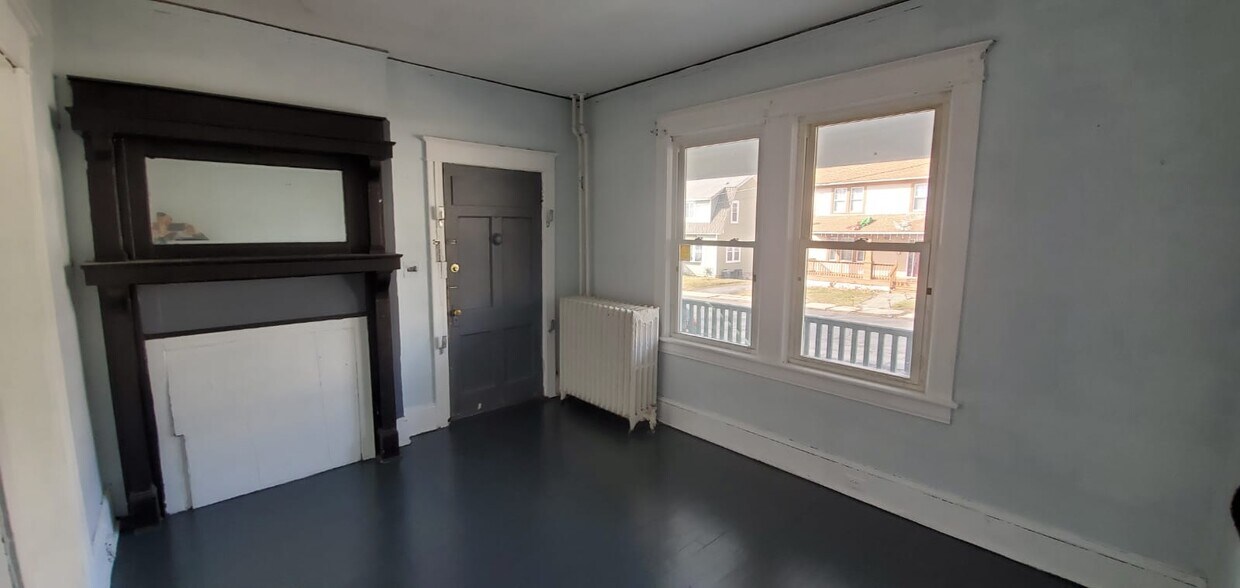 10 Lincoln Terrace, Newburgh, NY 12550 Apartments in Newburgh, NY