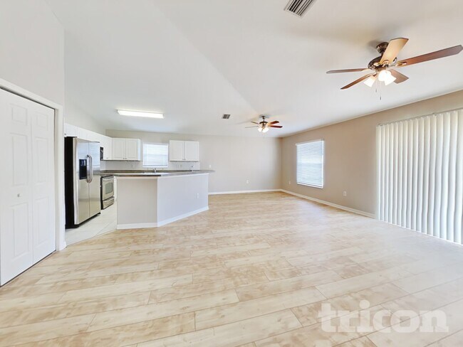 Foto del edificio - 2707 95th St E