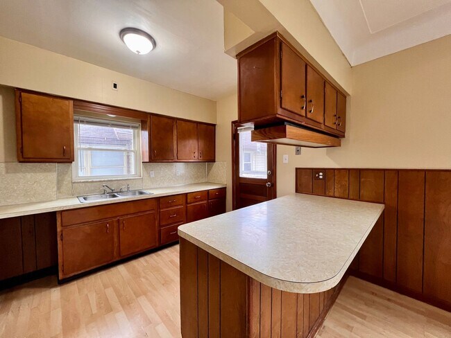 Foto del edificio - 3 Bedroom House - East Toledo