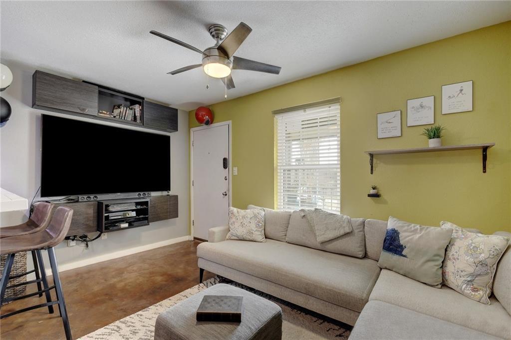 Foto principal - 2302 East Side Dr