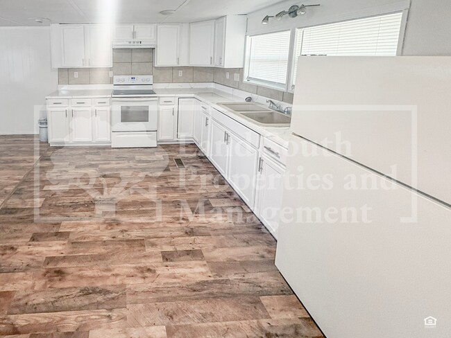 Foto del edificio - 1611 Slash Pine Rd