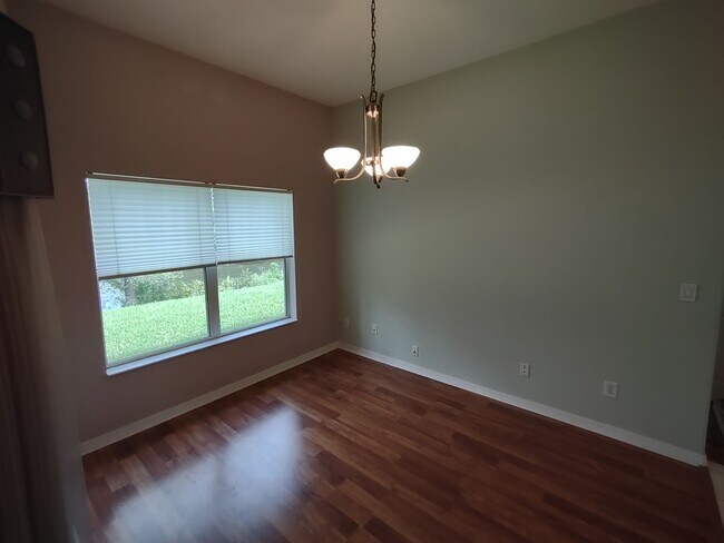 Building Photo - Beautiful 3 bedroom 2 bath home!
