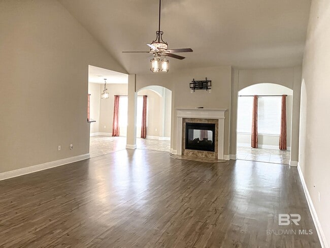 Building Photo - 609 Royal Troon Cir