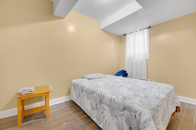 Foto del edificio - 703 Irving St NW