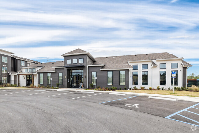 Leasing Office - The Waters at Crestview