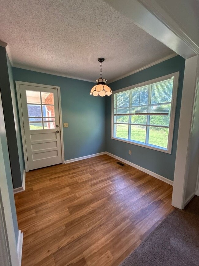 Foto del edificio - 5722 Whisperwood Dr
