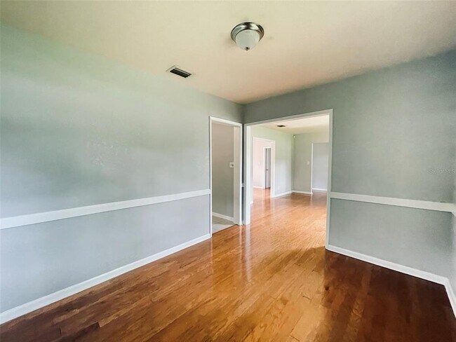 Foto del edificio - 1039 S Frankland Rd