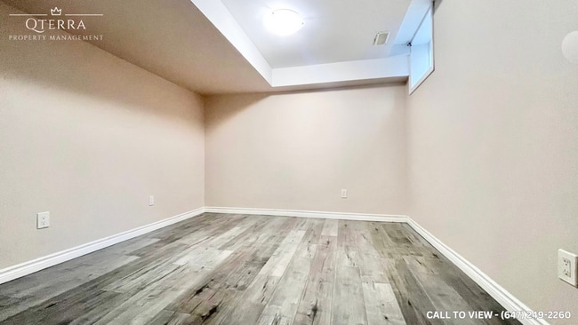 Photo du bâtiment - 51 Hadden Cres