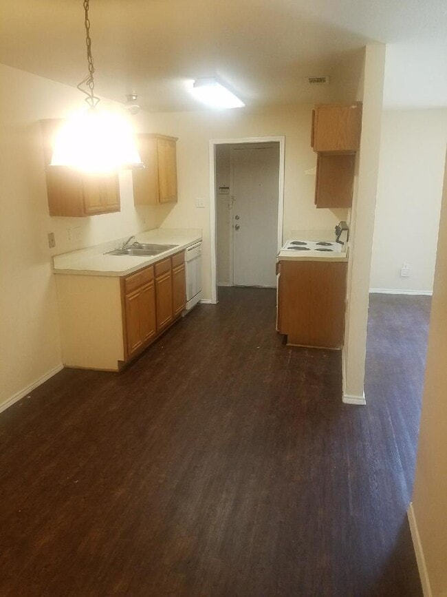 Photo - 1829-1831 Dillard St Apartment