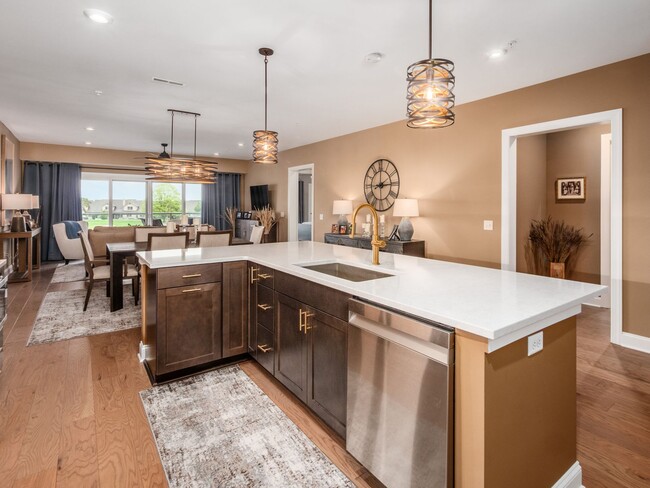 Foto del edificio - 5211 Highpointe Lakes Dr