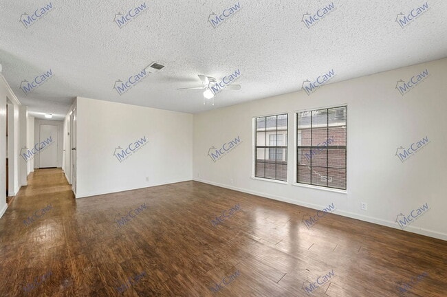 Foto del edificio - 14614 Seminole Dr