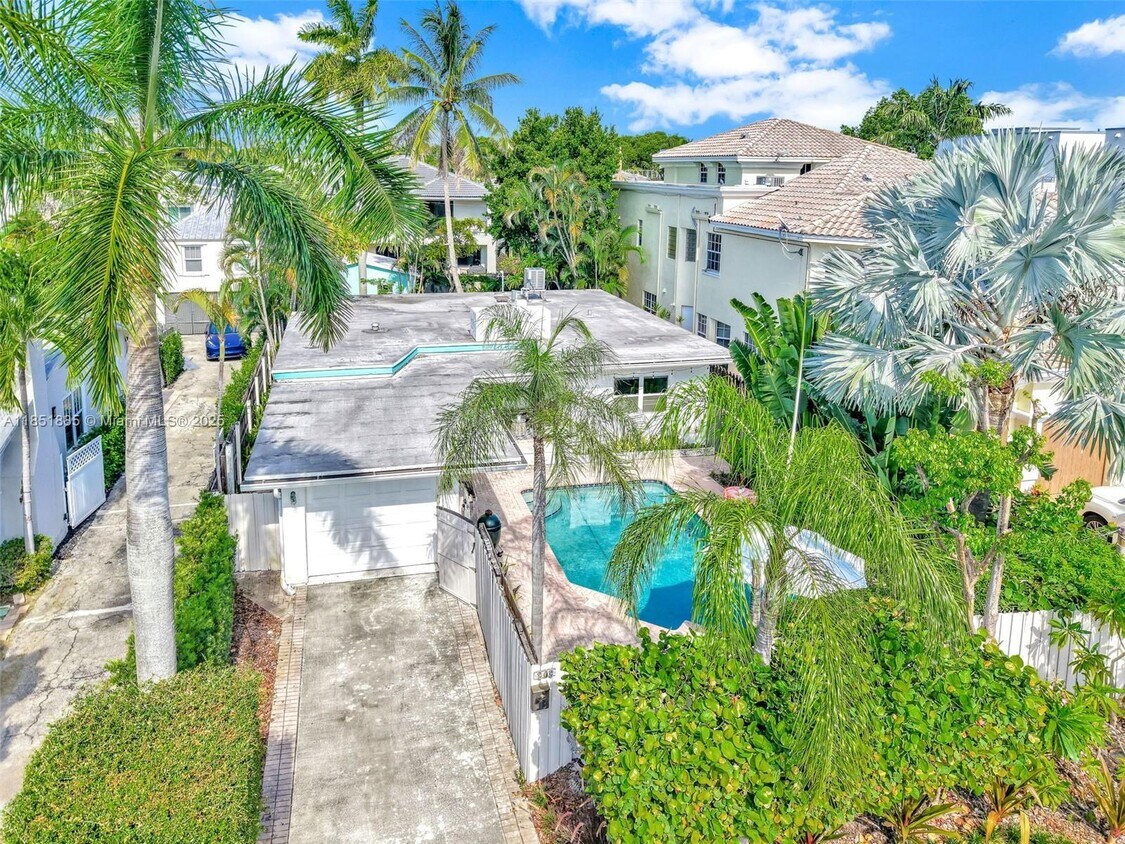 Foto principal - 808 NE 16th Ave