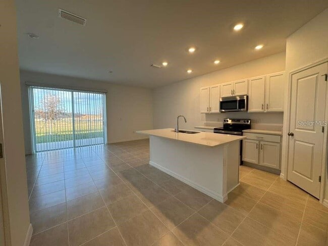 Foto del edificio - 7641 Waterscape Drive