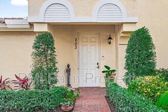 Building Photo - 9773 Bowline Dr