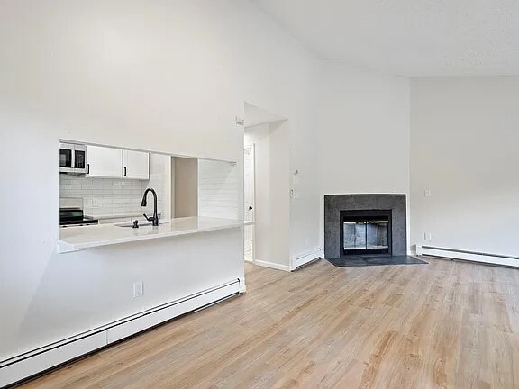 Building Photo - 38 Meadowlark Ln