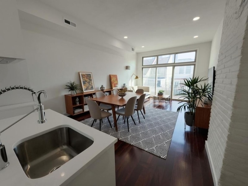Photo - 1934 Green Street - 2FL