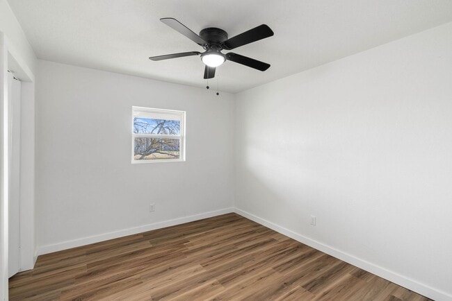 Building Photo - 3 Bedroom 1 Bath Remodeled Home